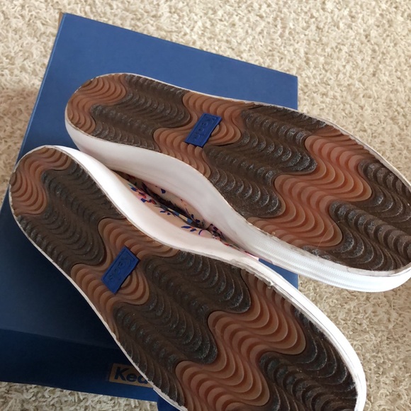 KEDS BUNDLE SIZE 9.5/10 - Picture 5 of 7